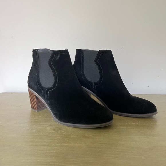 Lucky Brand Black Suede Block Heel Ankle Boots Fall Booties - Picture 2 of 8